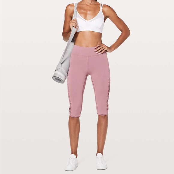 Lululemon Size 4 Legging Pink Cropped Mauve Love Knot Activewear Run Yoga Women - Picture 2 of 9